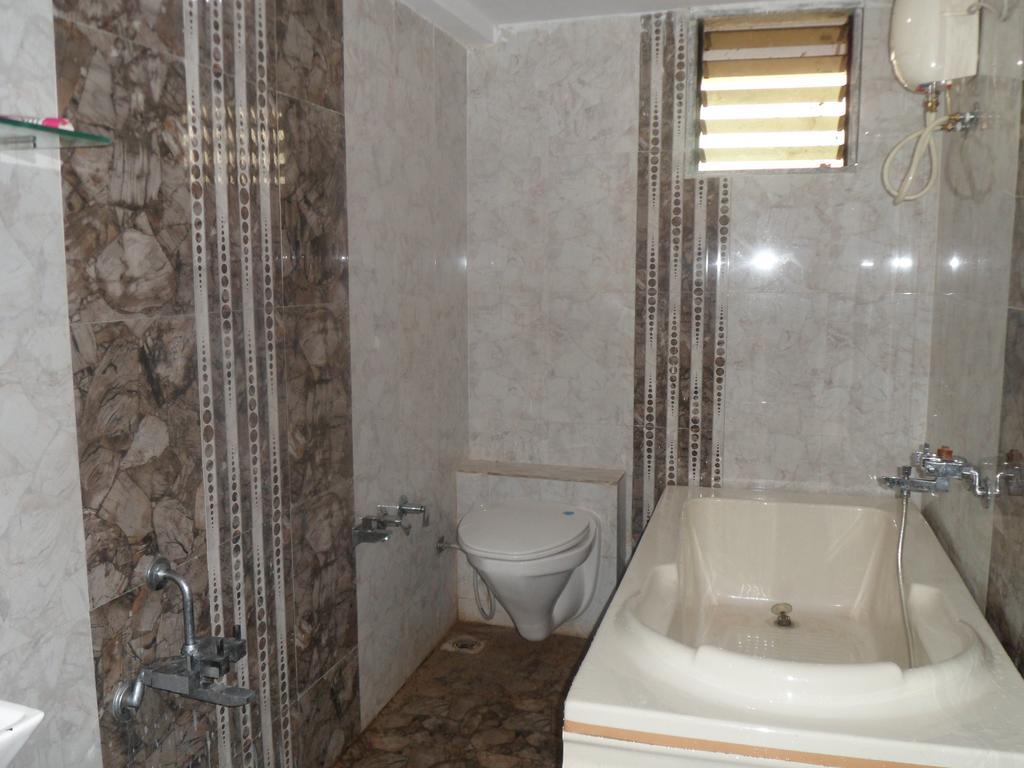 Hotel Canada Palace Watuwa Dış mekan fotoğraf