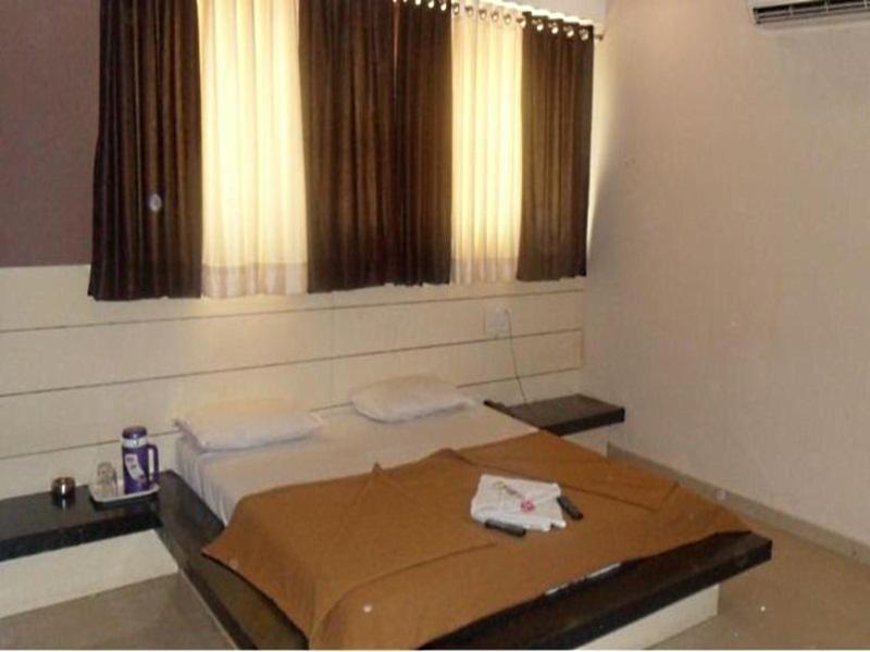 Hotel Canada Palace Watuwa Dış mekan fotoğraf