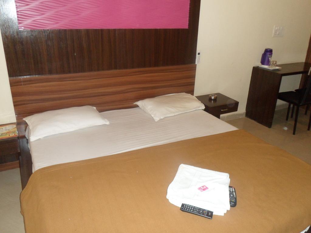 Hotel Canada Palace Watuwa Dış mekan fotoğraf