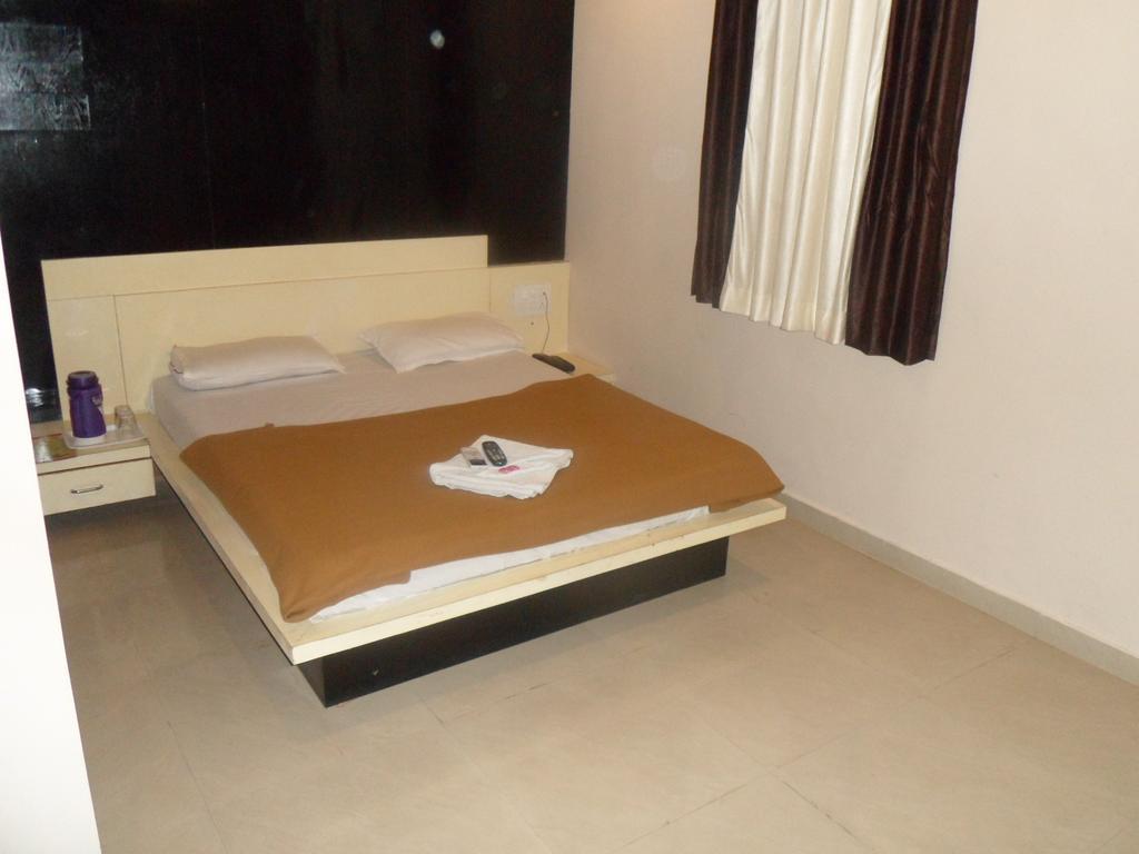Hotel Canada Palace Watuwa Dış mekan fotoğraf