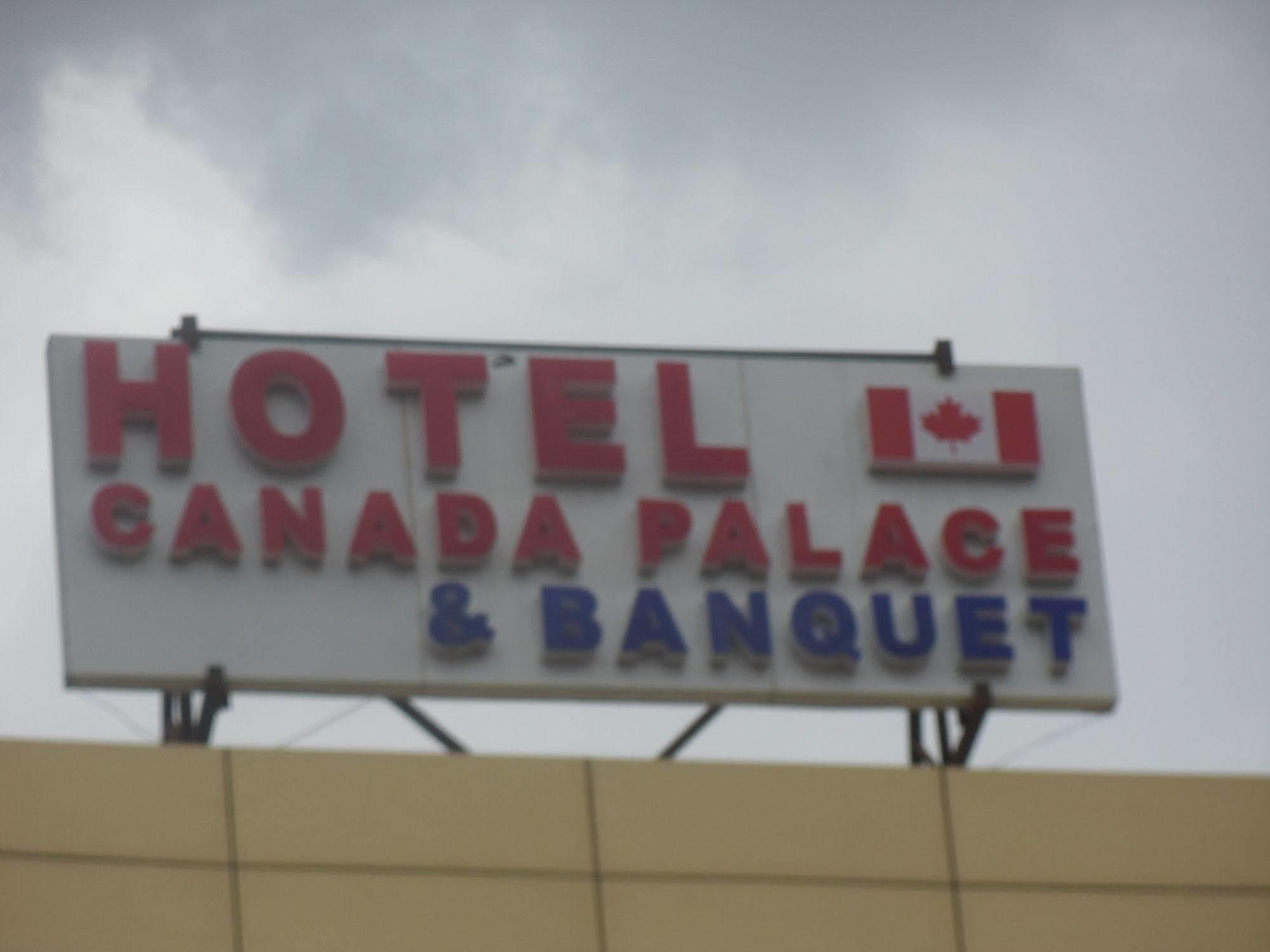 Hotel Canada Palace Watuwa Dış mekan fotoğraf