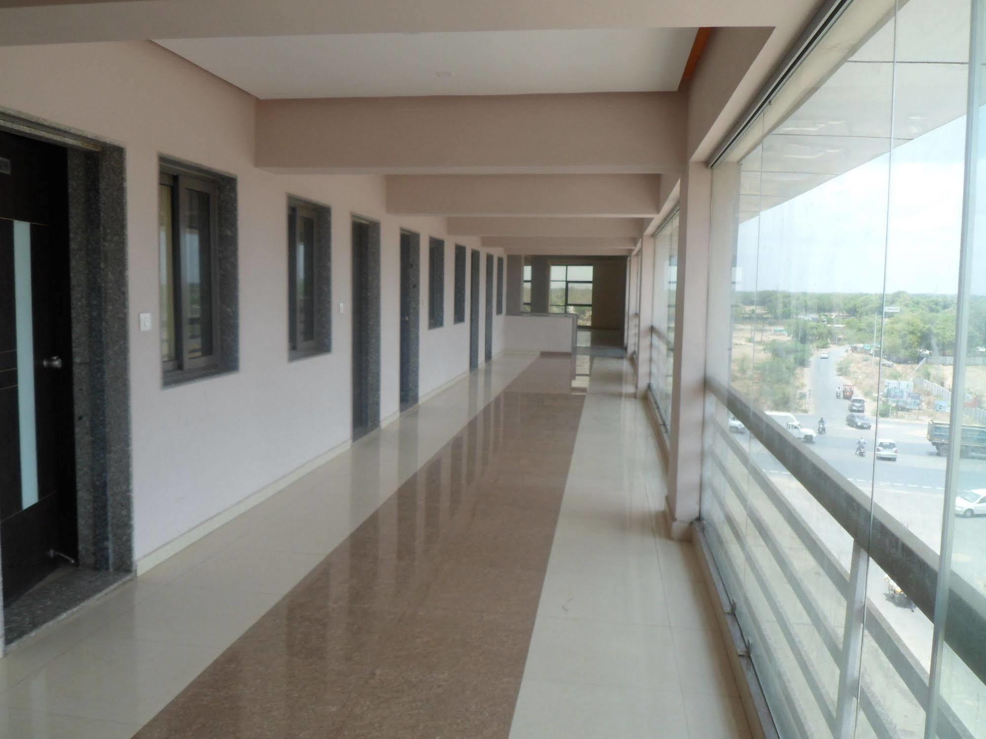 Hotel Canada Palace Watuwa Dış mekan fotoğraf